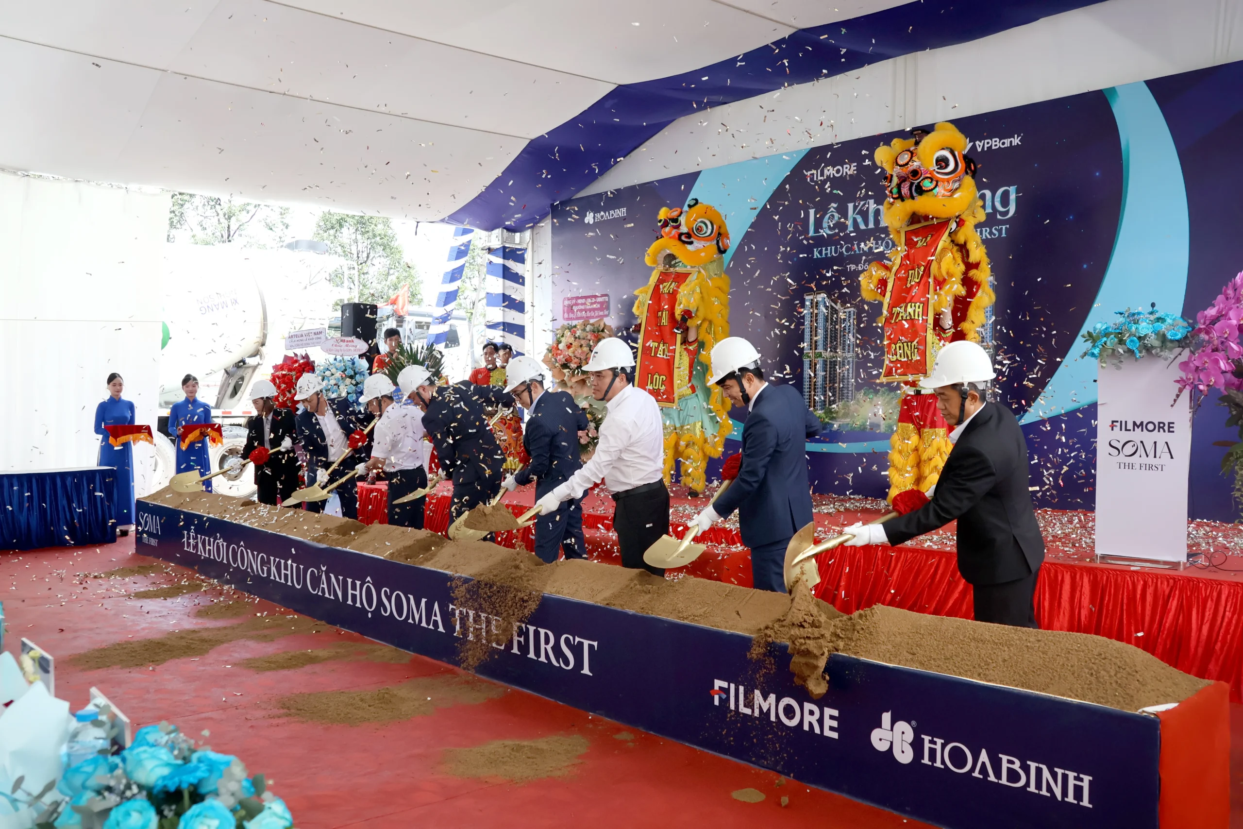 Đại diện Filmore Development cùng đối tác thực hiện nghi thức khởi công SOMA The First tại phường Trấn Biên